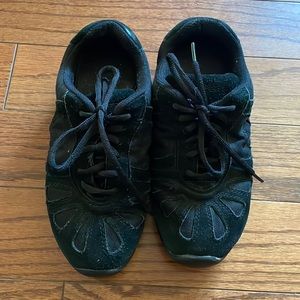 Skazz by Sansha dance sneaker hip hop shoes size 8, fits street shoe size 7